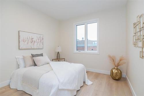 942 Mcmillan Ave, Winnipeg, MB 