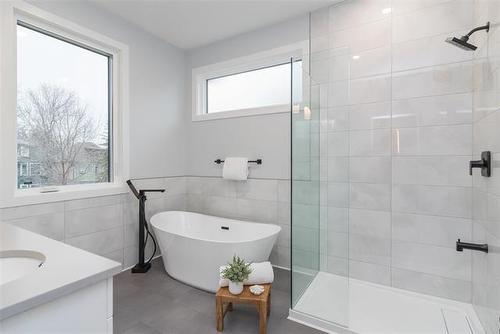 942 Mcmillan Ave, Winnipeg, MB 