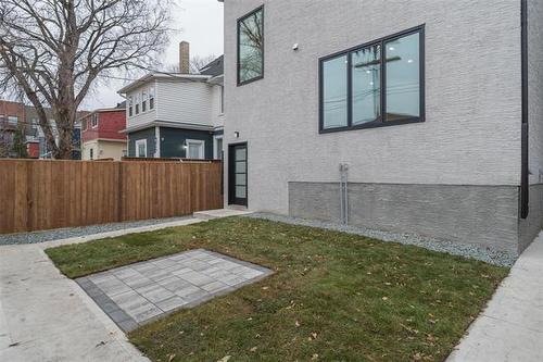 942 Mcmillan Ave, Winnipeg, MB 