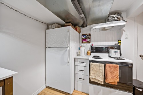 Cuisinette - 121 Crois. Des Trois-Lacs, Lantier, QC - Indoor Photo Showing Kitchen