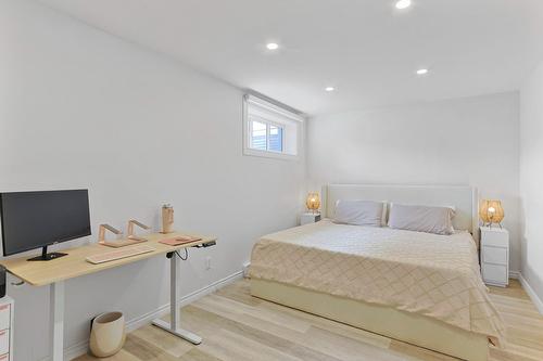 Chambre à coucher - 123 Rue Des Récoltes, Sainte-Barbe, QC - Indoor Photo Showing Bedroom
