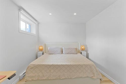 Chambre à coucher - 123 Rue Des Récoltes, Sainte-Barbe, QC - Indoor Photo Showing Bedroom