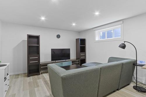 Chambre à coucher - 123 Rue Des Récoltes, Sainte-Barbe, QC - Indoor Photo Showing Other Room