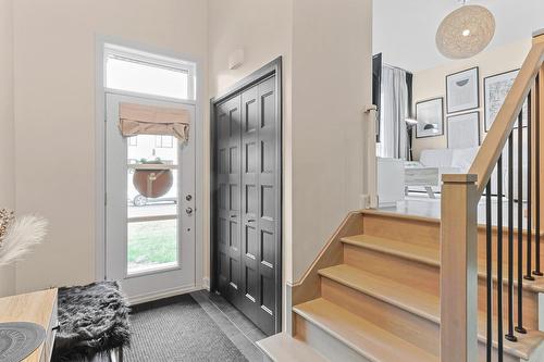 Hall d'entrée/Vestibule - 123 Rue Des Récoltes, Sainte-Barbe, QC - Indoor Photo Showing Other Room