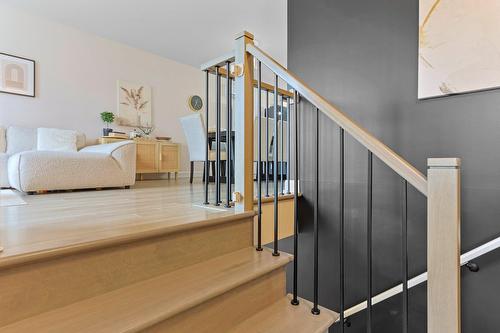 Hall d'entrée/Vestibule - 123 Rue Des Récoltes, Sainte-Barbe, QC - Indoor Photo Showing Other Room