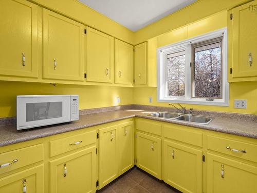 83 Samuel Oickle Road, West Clifford, NS - Indoor Photo Showing Kitchen With Double Sink