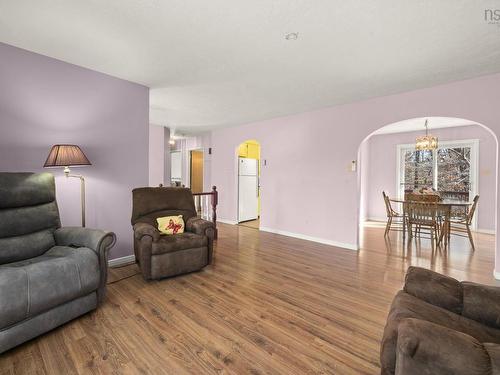 83 Samuel Oickle Road, West Clifford, NS - Indoor Photo Showing Living Room