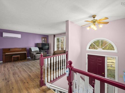 83 Samuel Oickle Road, West Clifford, NS - Indoor Photo Showing Other Room