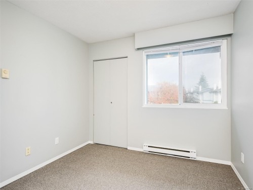 45-3987 Gordon Head Rd, Saanich, BC 