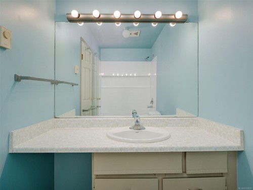 45-3987 Gordon Head Rd, Saanich, BC 