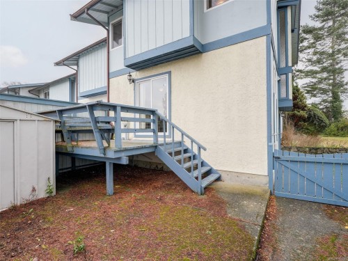 45-3987 Gordon Head Rd, Saanich, BC 