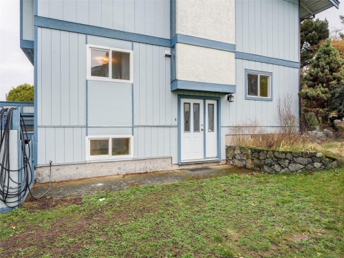 45-3987 Gordon Head Rd, Saanich, BC 