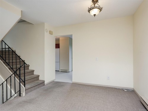 45-3987 Gordon Head Rd, Saanich, BC 