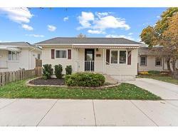 2130 WELLESLEY  Windsor, ON N8W 2E7