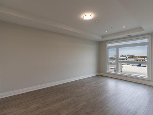 404-1540 Venetian Boulevard, Point Edward, ON 