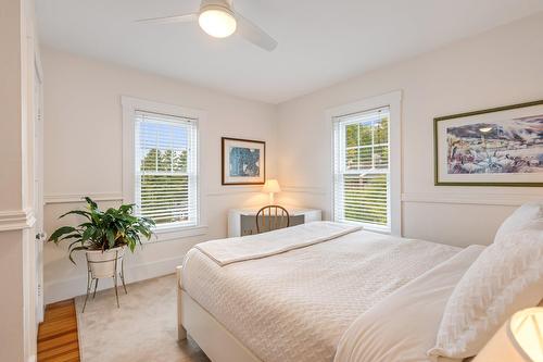 Chambre à coucher - 41 Rue Mountain, Sutton, QC - Indoor Photo Showing Bedroom