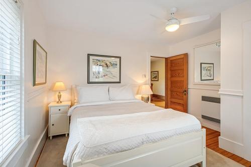 Bedroom - 41 Rue Mountain, Sutton, QC - Indoor Photo Showing Bedroom