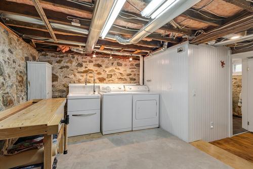 Laundry room - 41 Rue Mountain, Sutton, QC - Indoor Photo Showing Laundry Room
