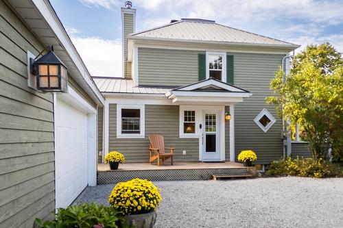 Exterior entrance - 41 Rue Mountain, Sutton, QC - Outdoor