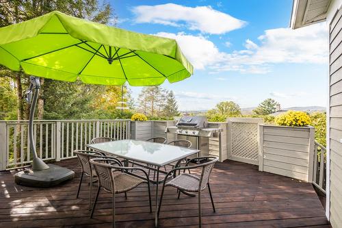 Patio - 41 Rue Mountain, Sutton, QC - Outdoor With Deck Patio Veranda With Exterior