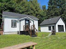 831 Ch. de la Montagne  Sainte-Agathe-Des-Monts, QC J8C 0G4