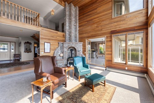 3303 Wavecrest Dr, Nanaimo, BC 