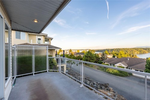 3303 Wavecrest Dr, Nanaimo, BC 