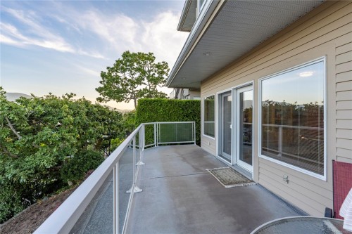 3303 Wavecrest Dr, Nanaimo, BC 