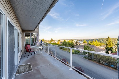 3303 Wavecrest Dr, Nanaimo, BC 