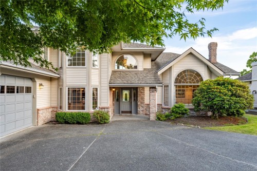 3303 Wavecrest Dr, Nanaimo, BC 