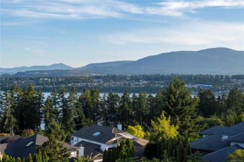 3303 Wavecrest Dr, Nanaimo, BC 