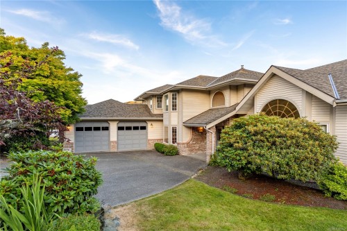 3303 Wavecrest Dr, Nanaimo, BC 