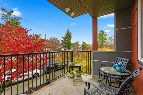 206-4040 Borden St, Saanich, BC - Outdoor With Deck Patio Veranda With Exterior