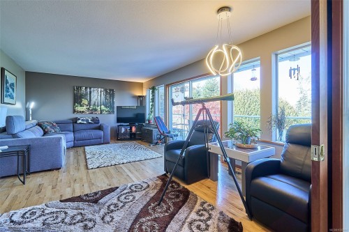 5422 Bayshore Dr, Nanaimo, BC 