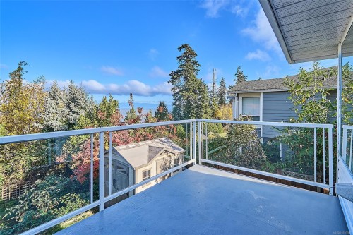 5422 Bayshore Dr, Nanaimo, BC 