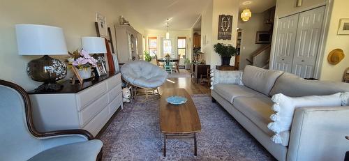 1409 Southview Drive, Cranbrook, BC - Indoor Photo Showing Living Room
