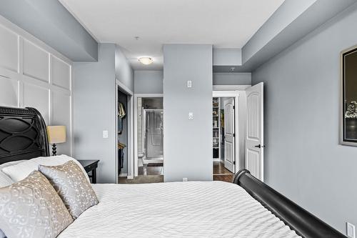 111-3739 Casorso Road, Kelowna, BC - Indoor Photo Showing Bedroom