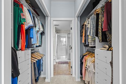 111-3739 Casorso Road, Kelowna, BC - Indoor With Storage