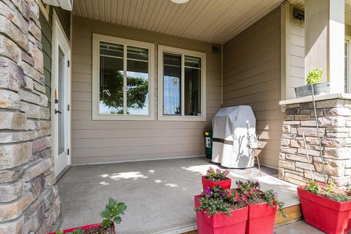 111-3739 Casorso Road, Kelowna, BC - Outdoor With Exterior