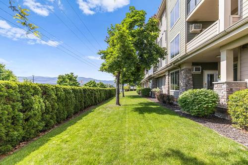 111-3739 Casorso Road, Kelowna, BC - Outdoor