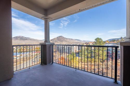 504-975 Victoria  W Street, Kamloops, BC - Outdoor With Exterior