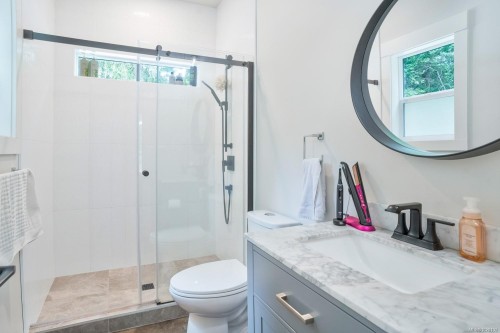 995 Nanaimo River Rd, Nanaimo, BC 