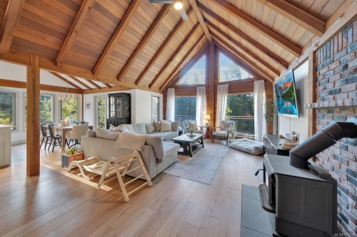 995 Nanaimo River Rd, Nanaimo, BC 