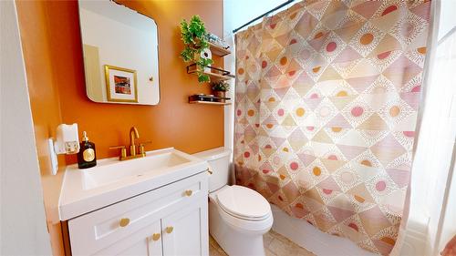 717 6Th Street, Cranbrook, BC - Indoor Photo Showing Bathroom