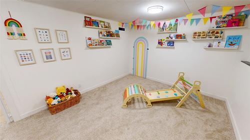 717 6Th Street, Cranbrook, BC - Indoor Photo Showing Other Room