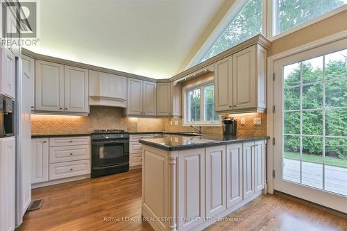 62 Princess Margaret Boulevard, Toronto, ON - Indoor Photo Showing Kitchen