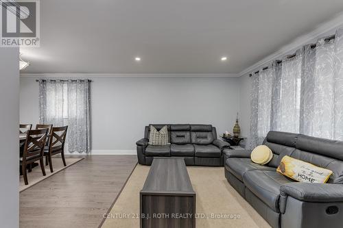 193 Epsom Downs Drive, Toronto, ON - Indoor