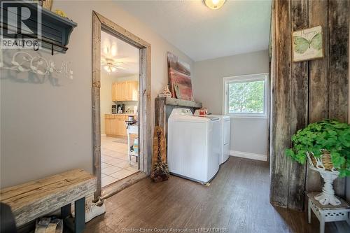 366 Simcoe, Amherstburg, ON - Indoor Photo Showing Laundry Room
