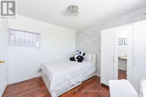 12 Bramcedar Crescent, Brampton, ON - Indoor Photo Showing Bedroom