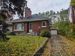 262 DALE AVENUE  Ottawa, ON K1G 0H5